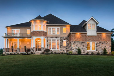 Inspiration for a timeless home design remodel in Columbus