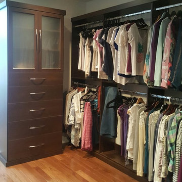 MARLBORO/ TRUFFLE FINISH DRESSING ROOM