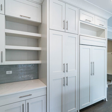 Modified Parker IV with Full In-Law Suite and Kitchenette  |  Naperville, IL