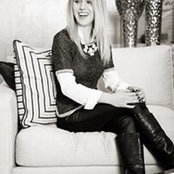 Julia Lewis's photo