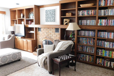 Family room - craftsman family room idea in Toronto