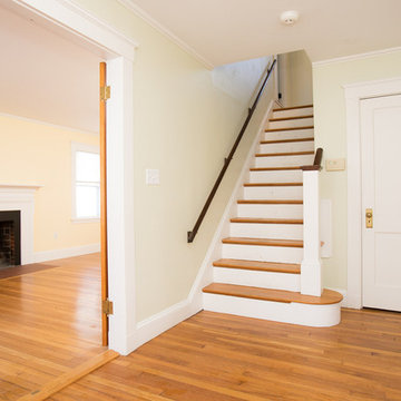 14 Saunders Terrace, Wellesley Hills, MA 02481