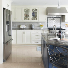 Blue lower kitchen cabinets