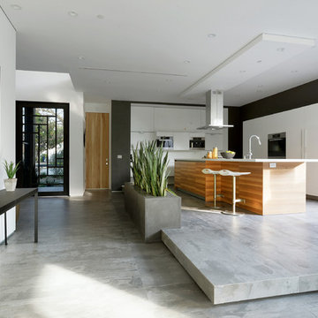 355 S. Mansfield Ave