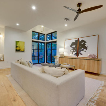 Comal Living Room