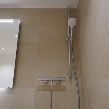 Aus einem Badezimmer wird ein Duschbad in München Bogenhausen