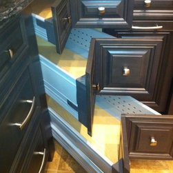 Gem Cabinets Showroom - Kitchen Cabinetry