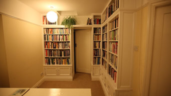 Gloss white bespoke hallway library