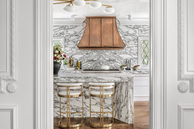 Kitchen - transitional kitchen idea in St Louis