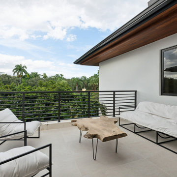 Contemporary Home - 11