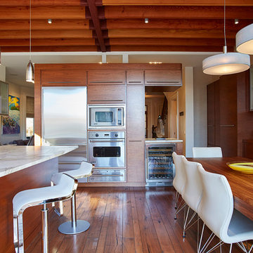 URBAN ARCHITECTURAL MASTERPIECE WITH DIRECT NYC VIEWS