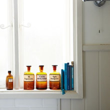 Something's Happening on ... Bathroom Windowsills