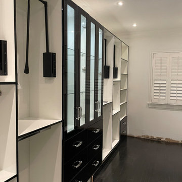 Designing a Black & White Custom Closet