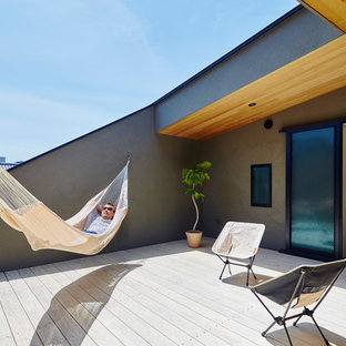 他の地域のコンテンポラリースタイルのおしゃれな屋上のデッキ (日よけなし) の写真