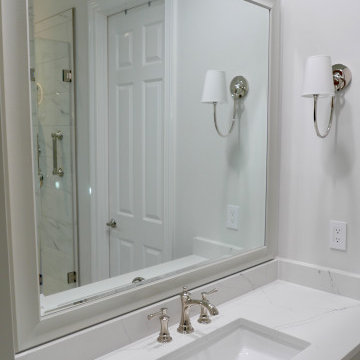Wolf Bend Master Bathroom