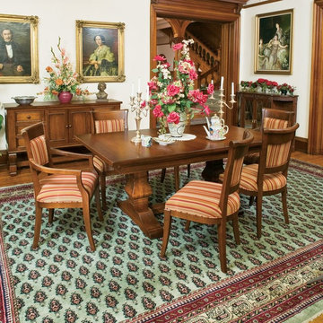 Estate Dining Set