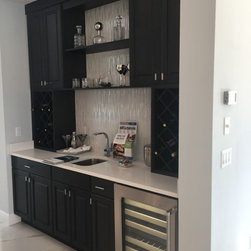 Meritage Homes Cypress Royale Model - Wine And Bar Tools