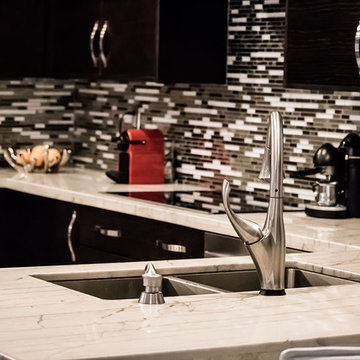 modern kitchen wengue colored with white macaubas quartzite countertop
