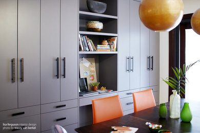 Inspiration for a contemporary kitchen remodel in Toronto