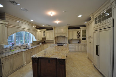 Inspiration for a timeless kitchen remodel in New York