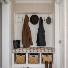 ENTRY CLOSET