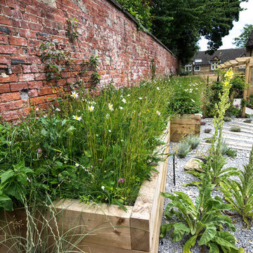 Modern Garden with a rustic twist