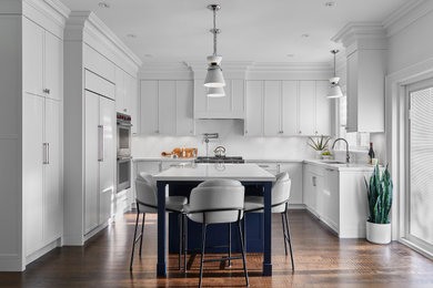 Example of a kitchen design in Toronto