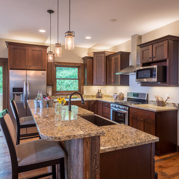 Rustic Retreat in Lost Creek