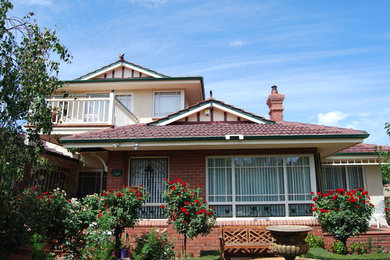 Design ideas for a traditional exterior in Perth.