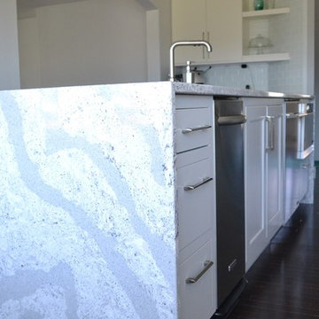 Light & Airy Home for 3