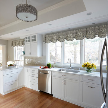 Bright and Cheery Kitchen