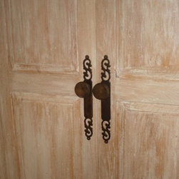 Cast iron Backplate and Knob Am-135 - Doorknobs