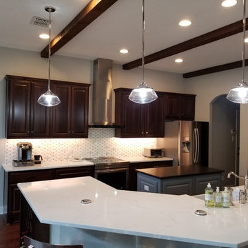 Boerne - Leather Leaf - Kitchen and Living area