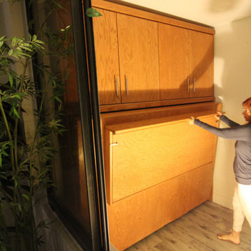 Murphy Wall Bed in a Space-Saving Horizontal Style with Attached Desk