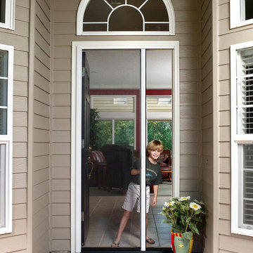Milano Single Retractable Screen