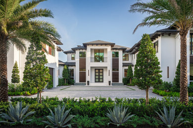 Trendy exterior home photo in Miami
