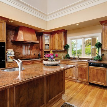 Warm Inviting Traditional Kitchen Design