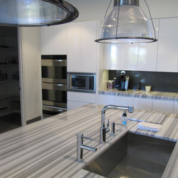 Rancho Mirage Modern Residence SS - Kitchen Countertops