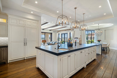 Example of a transitional kitchen design in Orange County