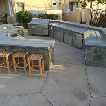 Outdoor Kitchen
