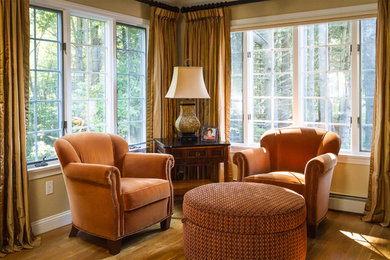 Example of a classic living room design in Boston