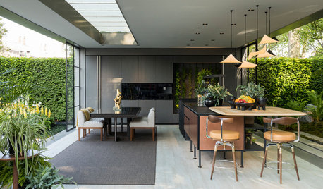 30 Kitchens Brought to Life With Plants