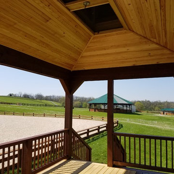 Show-Horse Viewing Platform