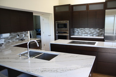 Kitchen - kitchen idea in Denver