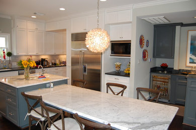 Elegant kitchen photo in Houston