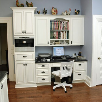 Shiloh Cabinetry - Maple with Polar White finish