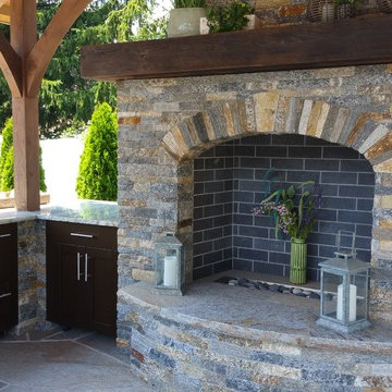 BACKYARD FABULOUS