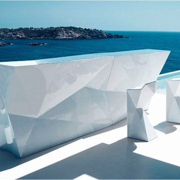 Faz Outdoor Bar and Stool
