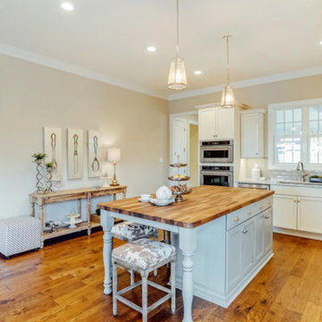 The Randolph - Randolph Pond - Kitchen