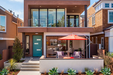 Minimalist home design photo in Orange County